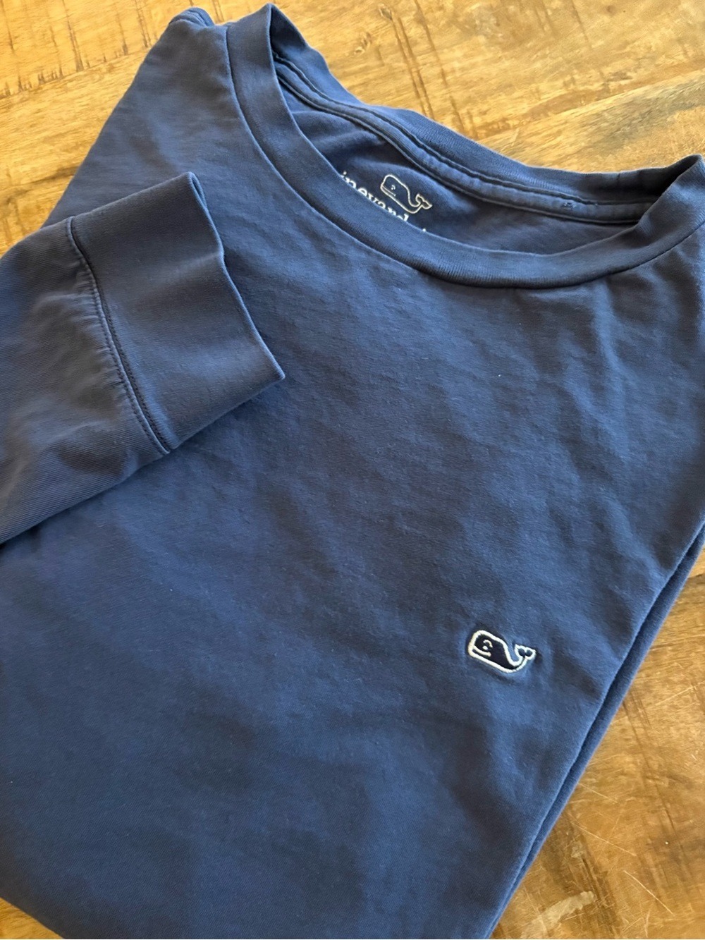 Vineyard Vines Men's Navy Long-Sleeve Crewneck Tee with Whale Logo EUC